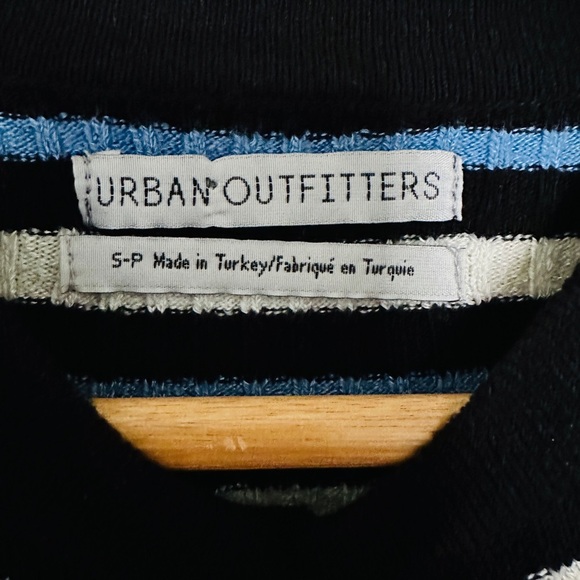Urban Outfitters Top Sweater Striped Black, Cream and Blue Women's Sz Small - Picture 2 of 9
